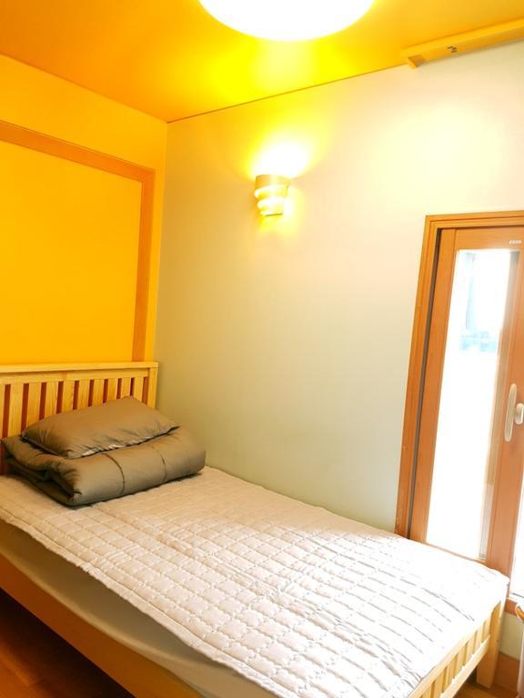 Hostel Lyndon Jeju Exterior photo