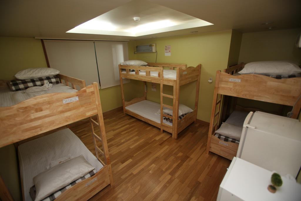Hostel Lyndon Jeju Exterior photo